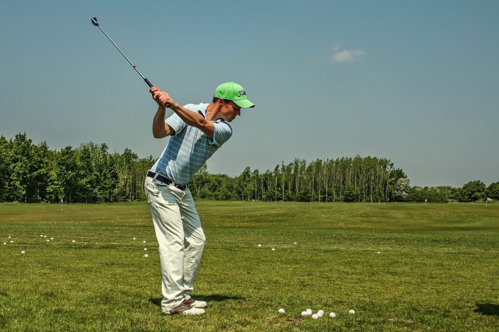 golf, golf swing, golfers-1429533.jpg